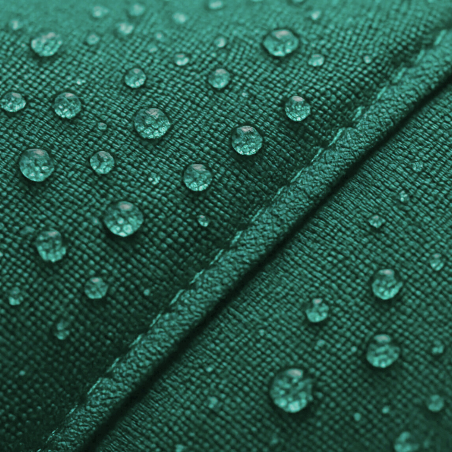 Zoom sur le tissu imperméable du harnais Altitude, conçu pour résister à l’humidité