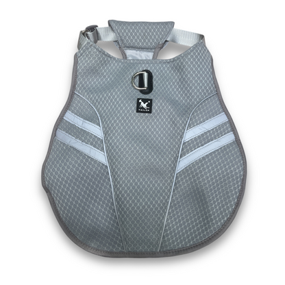 Gilet Tundra OrkaDog à plat, textile rafraîchissant léger, sans gel ni produit chimique.